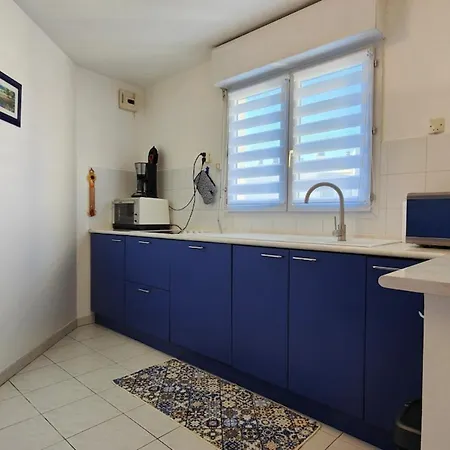 Lovely Spacious Nest In Port Daire Fréjus