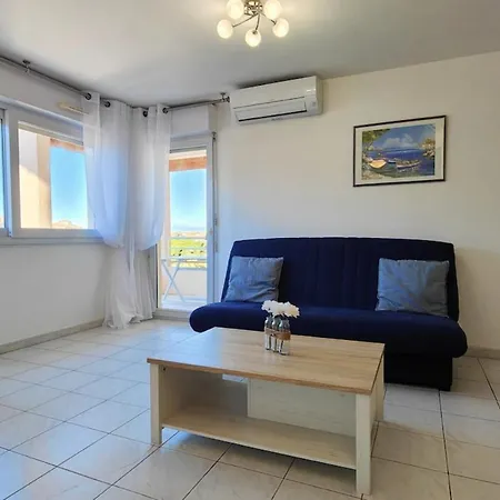Lovely Spacious Nest In Port